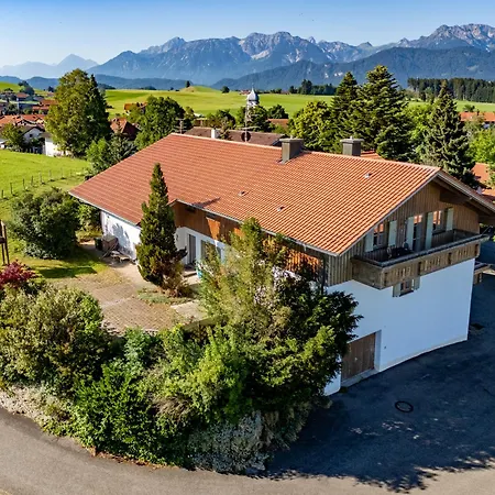 Апартаменты Schlossblick Хопферау